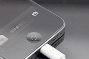 iPhone进水错误处理方法（保护您的iPhone免受水损害）